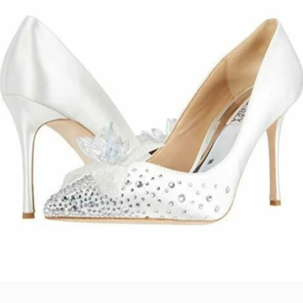 Badgley Mischka Halo White Flower Crystal Embellished Pointed Toe Heels NEW - Picture 1 of 14